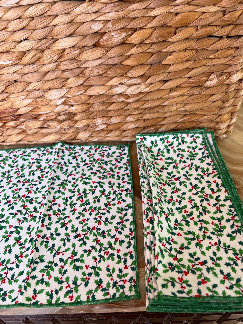 Holly Berry Drink Cloth Coasters: Set of 12